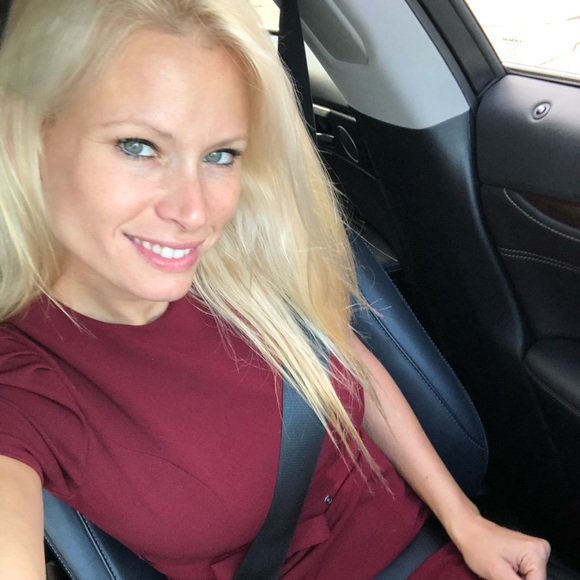 Meet your Posher, Sara - Picture 1 of 1